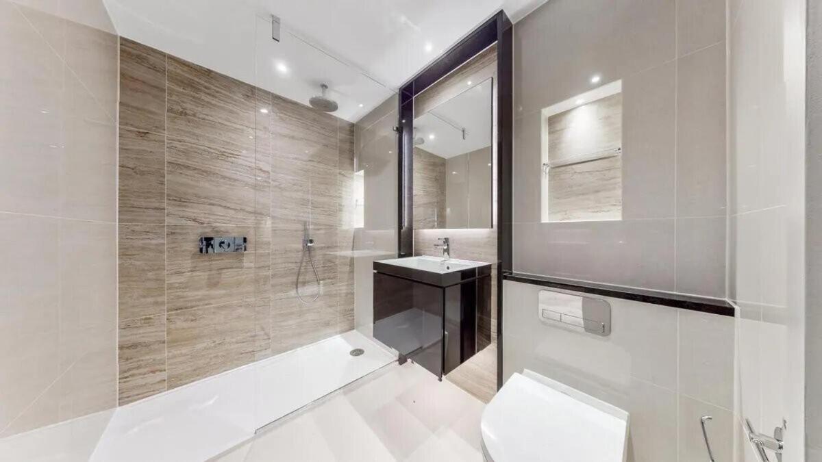 Luxury 2 Bed With Balcony In Westmark Tower Appartamento Londra