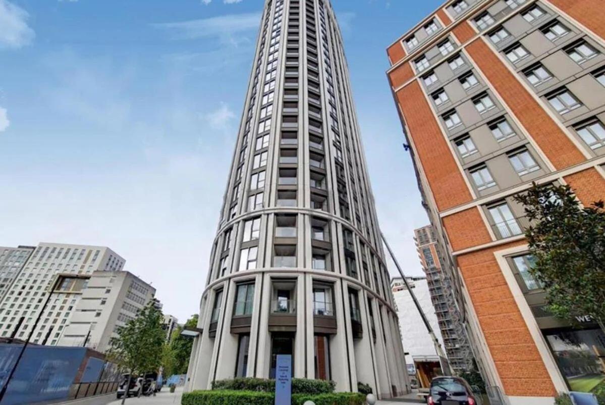 Luxury 2 Bed With Balcony In Westmark Tower Londra